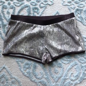Gold / silver sequined shorts